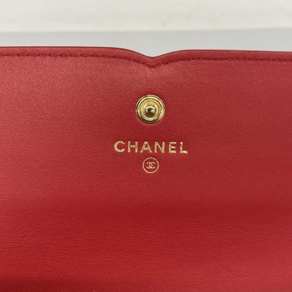 CHANEL Red Caviar Leather Wallet - Picture 4 of 10